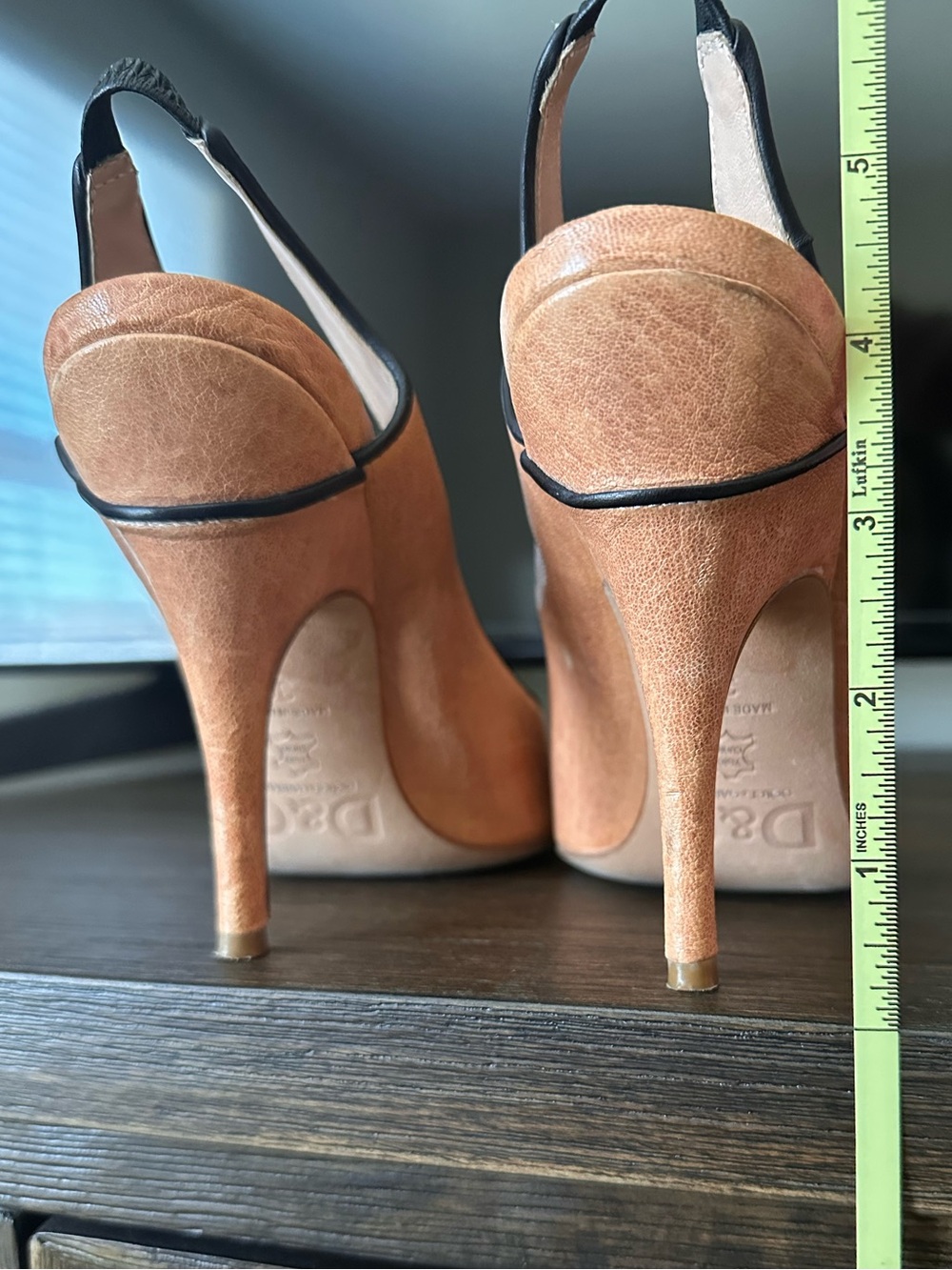 Dolce & Gabbana Peach and Black Slingback Pumps - Picture 3 of 9